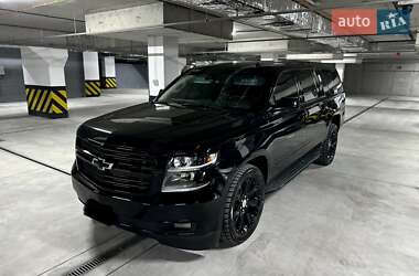 Позашляховик / Кросовер Chevrolet Suburban 2014 в Дніпрі