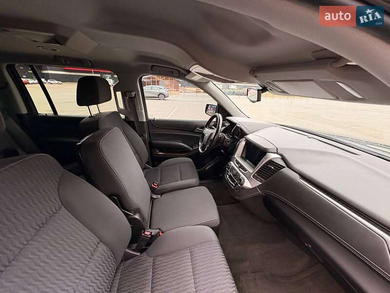 Внедорожник / Кроссовер Chevrolet Suburban 2016 в Киеве фото 21 Внедорожник / Кроссовер Chevrolet Suburban 2016 в Киеве