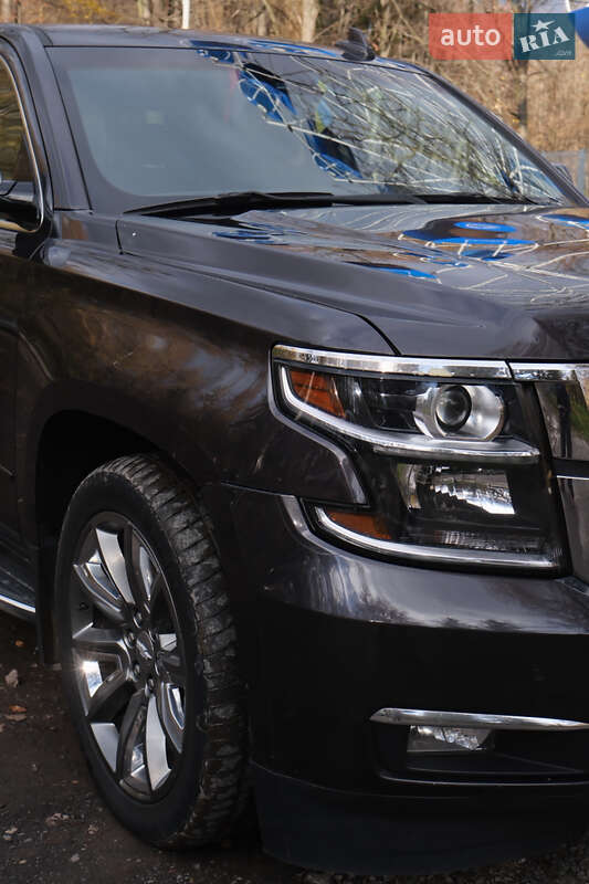 Позашляховик / Кросовер Chevrolet Suburban 2016 в Хмельницькому