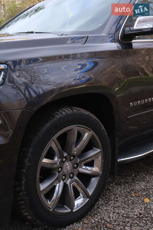 Позашляховик / Кросовер Chevrolet Suburban 2016 в Хмельницькому