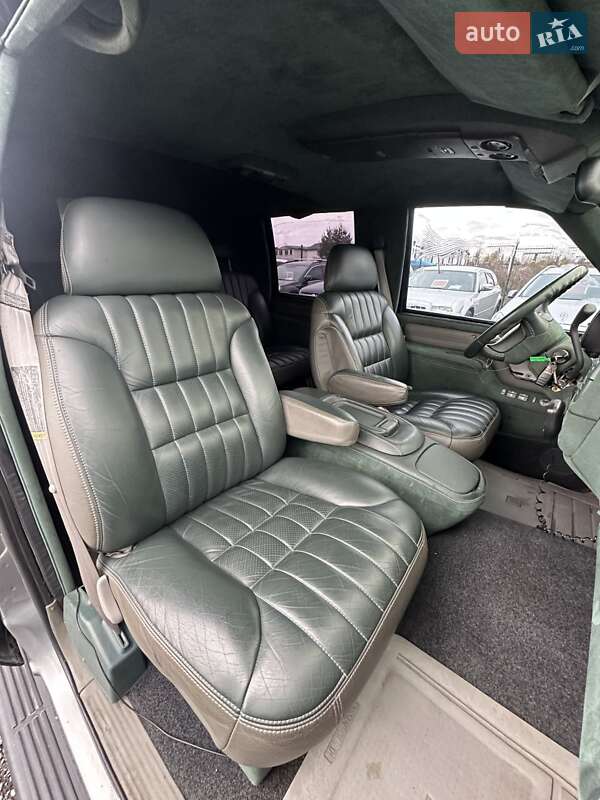 Внедорожник / Кроссовер Chevrolet Suburban 1997 в Белогородке