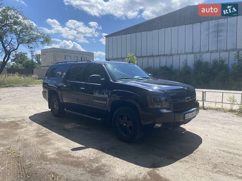 Внедорожник / Кроссовер Chevrolet Suburban 2007 в Виннице фото 4 Внедорожник / Кроссовер Chevrolet Suburban 2007 в Виннице
