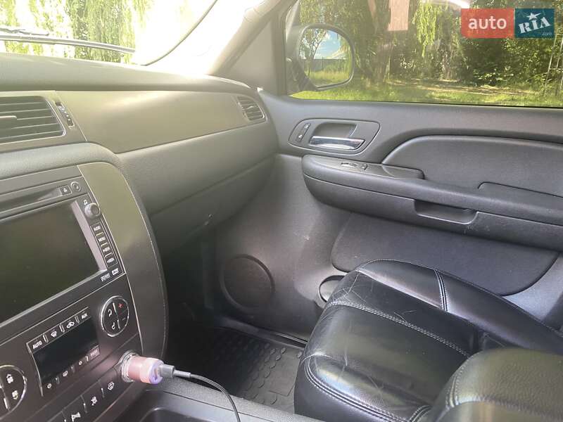 Внедорожник / Кроссовер Chevrolet Suburban 2007 в Виннице фото 14 Внедорожник / Кроссовер Chevrolet Suburban 2007 в Виннице