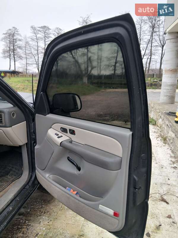 Внедорожник / Кроссовер Chevrolet Suburban 2000 в Львове фото 41 Внедорожник / Кроссовер Chevrolet Suburban 2000 в Львове