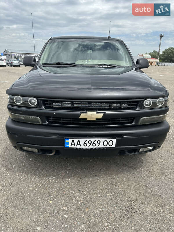 Chevrolet Suburban 2005