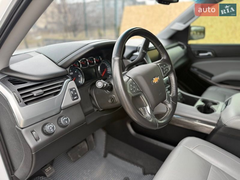 Внедорожник / Кроссовер Chevrolet Suburban 2019 в Одессе