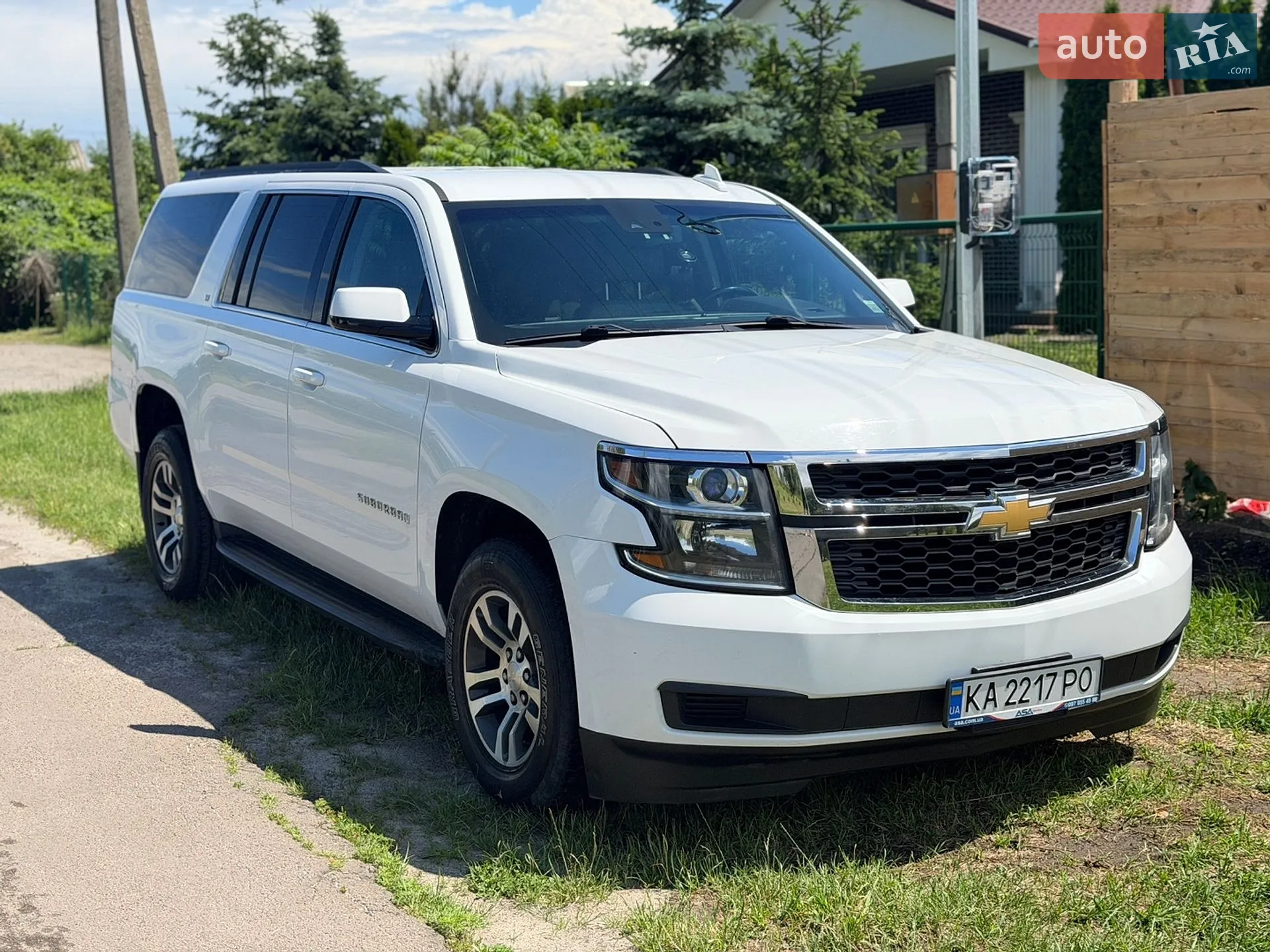 2019 Chevrolet Suburban - мініатюра 3