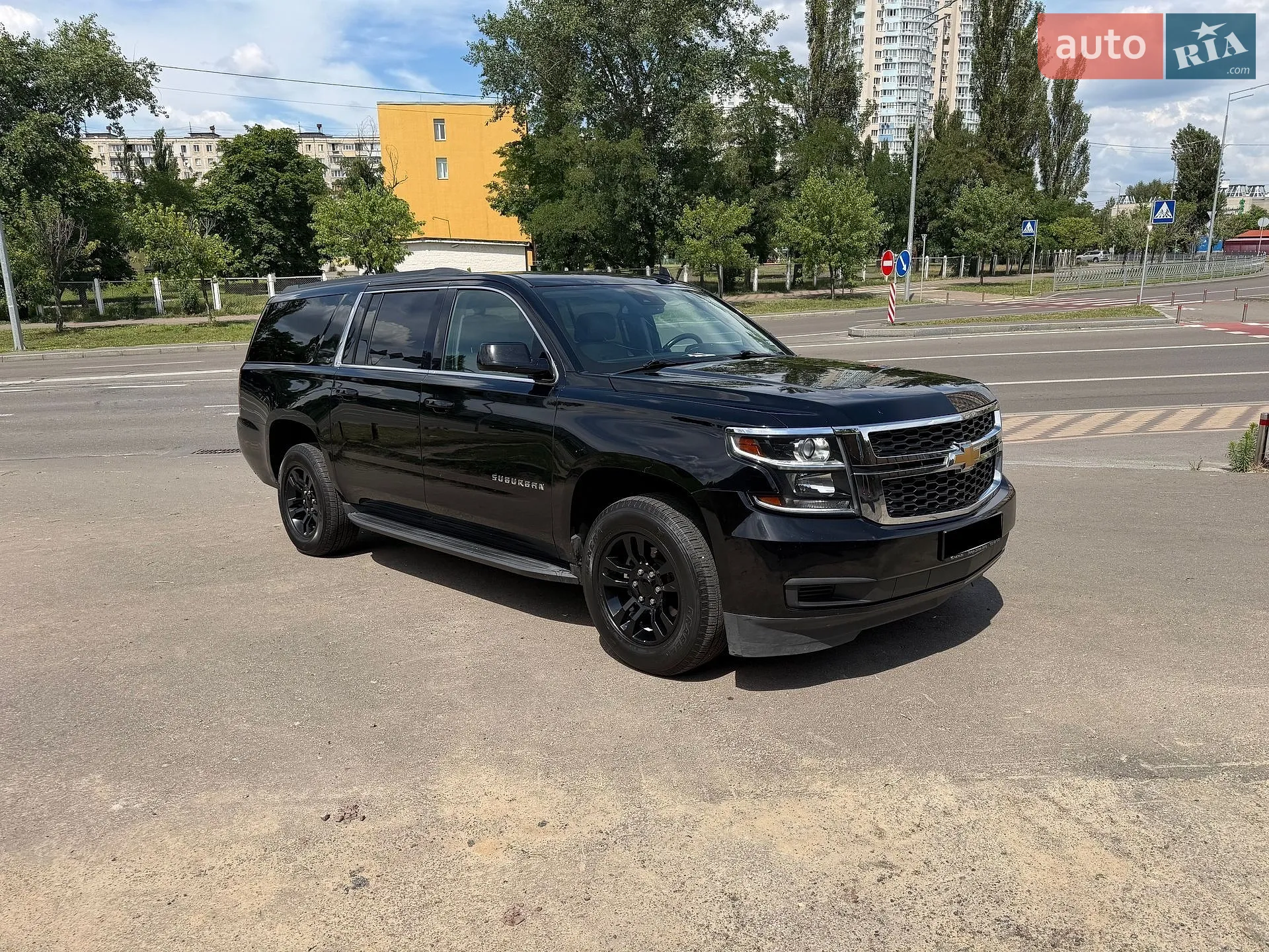 2018 Chevrolet Suburban - мініатюра 2