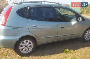 Минивэн Chevrolet Tacuma 2005 в Южном