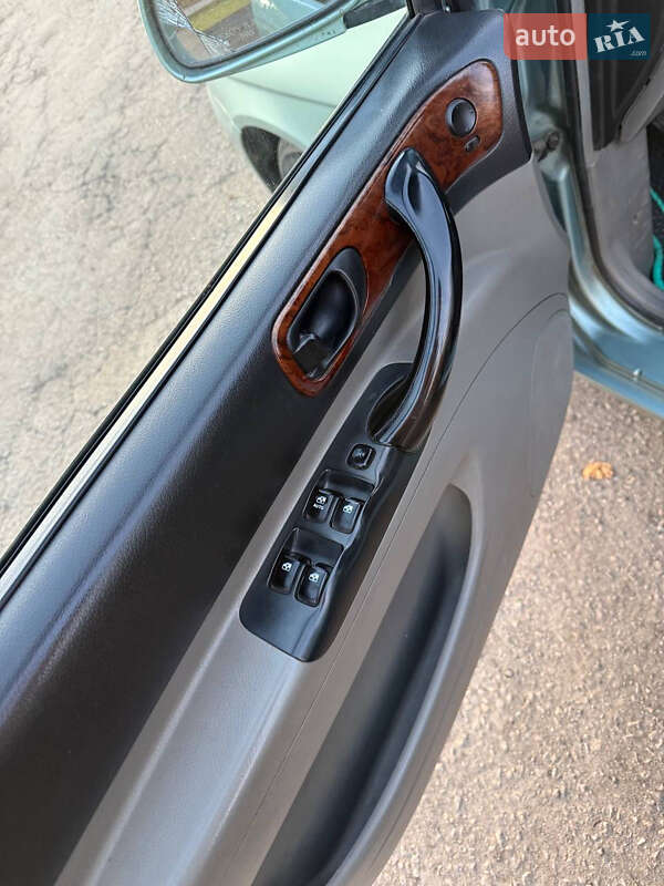 Мінівен Chevrolet Tacuma 2006 в Синельниковому