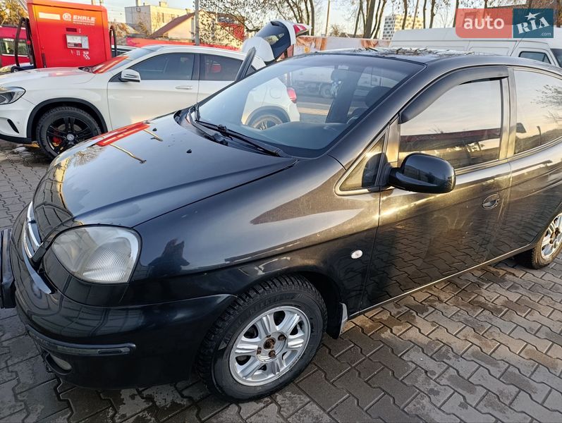 Минивэн Chevrolet Tacuma 2005 в Львове