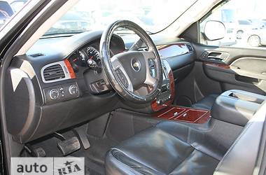 Внедорожник / Кроссовер Chevrolet Tahoe 2011 в 