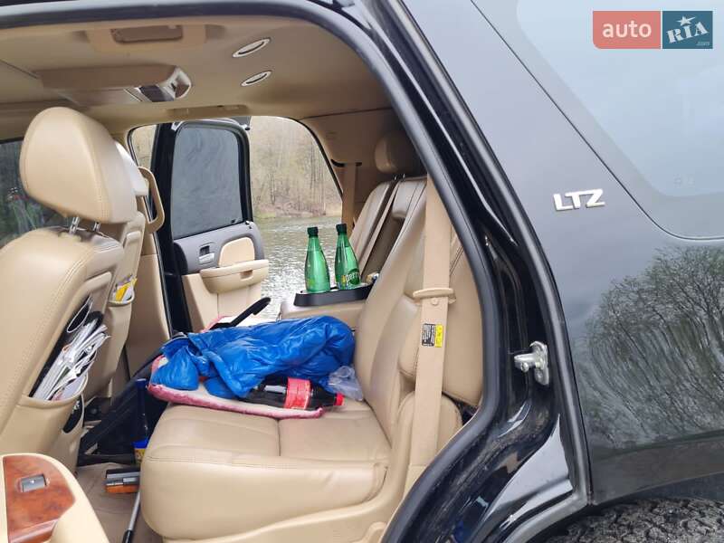 Внедорожник / Кроссовер Chevrolet Tahoe 2006 в Киеве