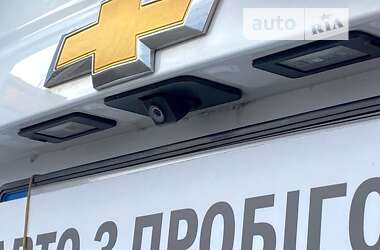 Позашляховик / Кросовер Chevrolet Tahoe 2014 в Києві