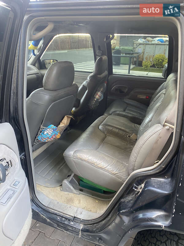 Позашляховик / Кросовер Chevrolet Tahoe 1996 в Києві