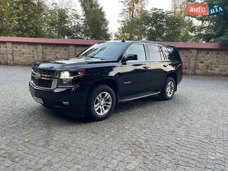 Внедорожник / Кроссовер Chevrolet Tahoe 2015 в 