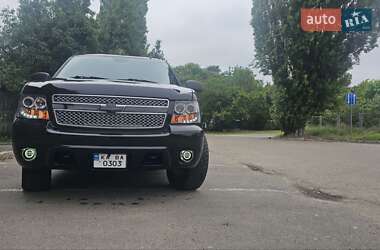 Внедорожник / Кроссовер Chevrolet Tahoe 2008 в 