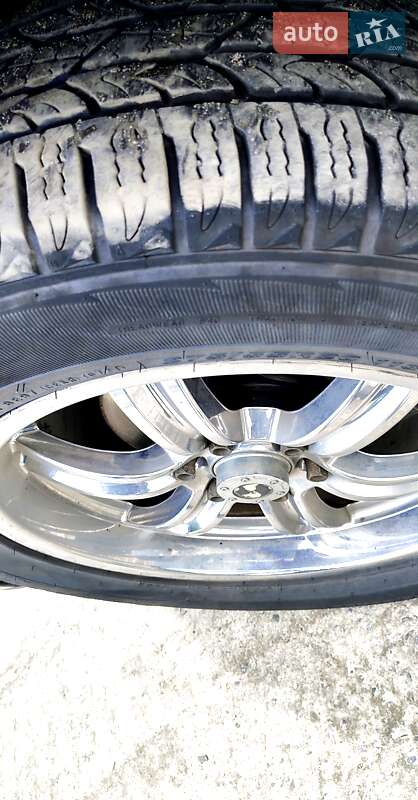 Внедорожник / Кроссовер Chevrolet Tahoe 2016 в Остроге