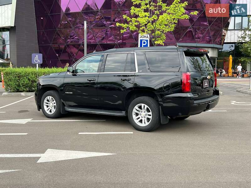 Позашляховик / Кросовер Chevrolet Tahoe 2015 в Києві
