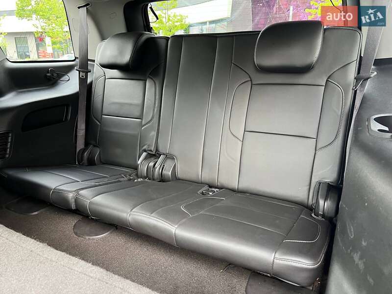 Позашляховик / Кросовер Chevrolet Tahoe 2015 в Києві