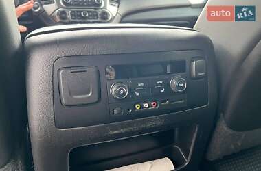 Внедорожник / Кроссовер Chevrolet Tahoe 2015 в 