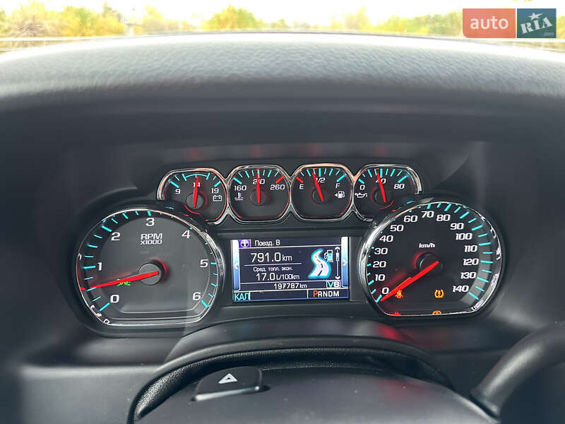 Позашляховик / Кросовер Chevrolet Tahoe 2015 в Києві фото 18 Позашляховик / Кросовер Chevrolet Tahoe 2015 в Києві