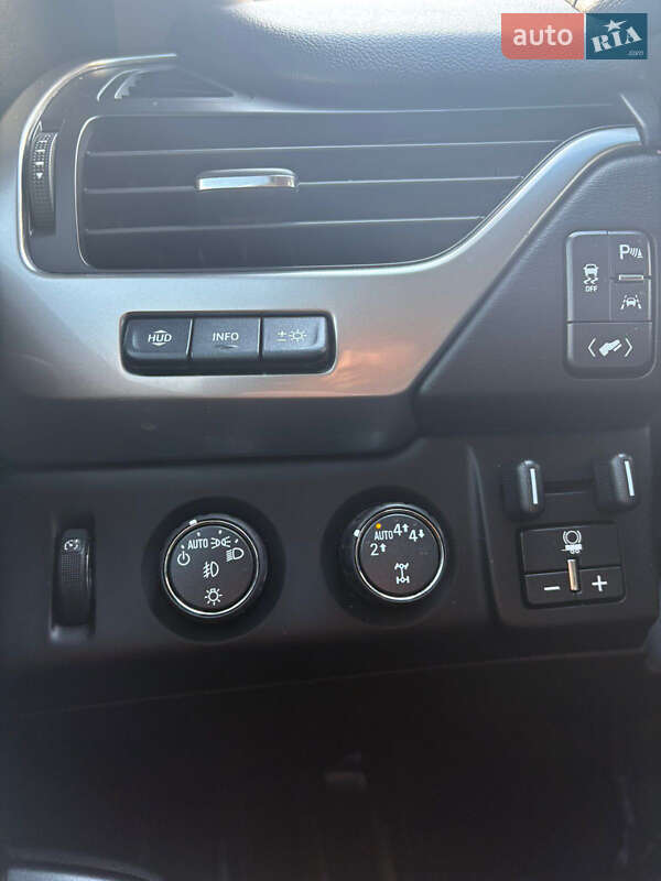 Внедорожник / Кроссовер Chevrolet Tahoe 2019 в Киеве