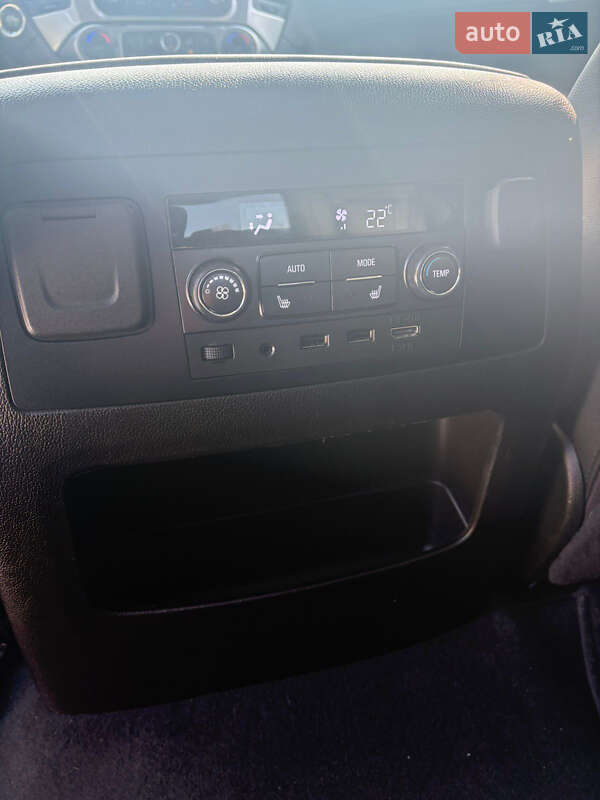 Внедорожник / Кроссовер Chevrolet Tahoe 2019 в Киеве