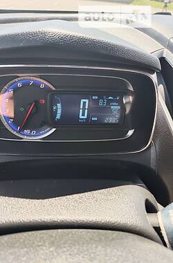 Позашляховик / Кросовер Chevrolet Tracker 2014 в Сумах
