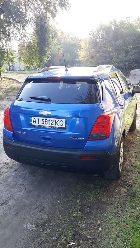 Позашляховик / Кросовер Chevrolet Tracker 2013 в Києві