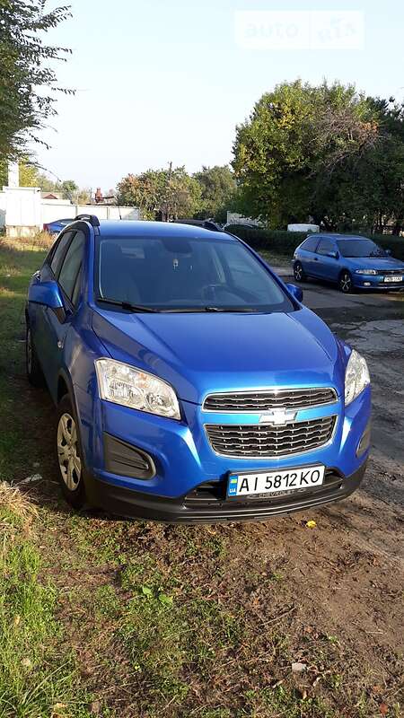 Позашляховик / Кросовер Chevrolet Tracker 2013 в Києві