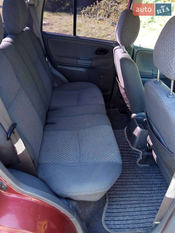 Внедорожник / Кроссовер Chevrolet Tracker 2000 в Киеве