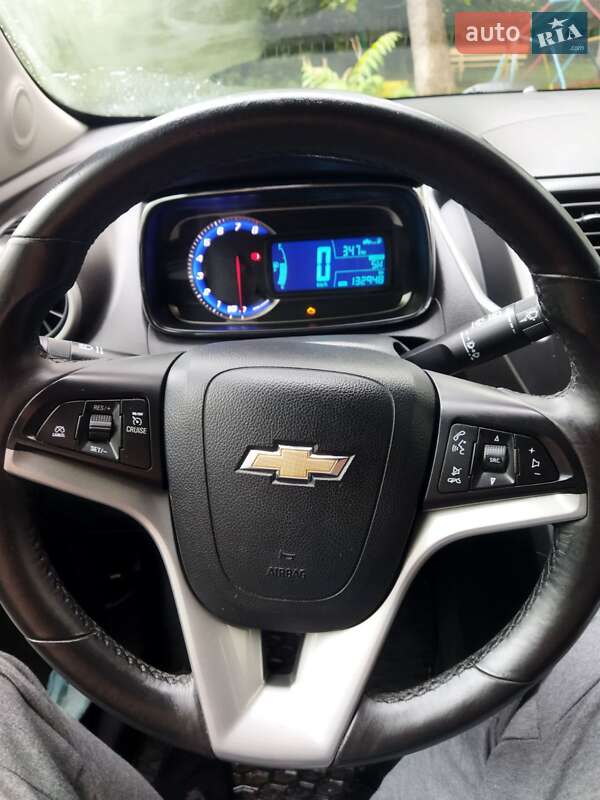 Внедорожник / Кроссовер Chevrolet Tracker 2014 в Каменец-Подольском