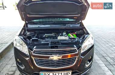Внедорожник / Кроссовер Chevrolet Tracker 2014 в Каменец-Подольском