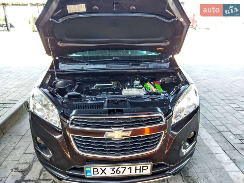 Внедорожник / Кроссовер Chevrolet Tracker 2014 в Каменец-Подольском