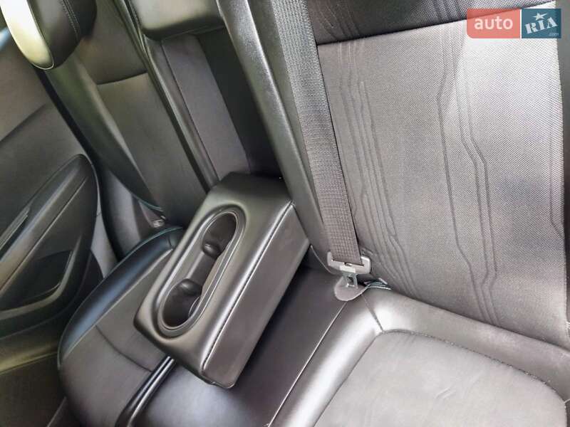 Внедорожник / Кроссовер Chevrolet Tracker 2014 в Каменец-Подольском