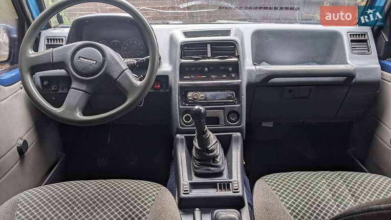 Позашляховик / Кросовер Chevrolet Tracker 1990 в Києві