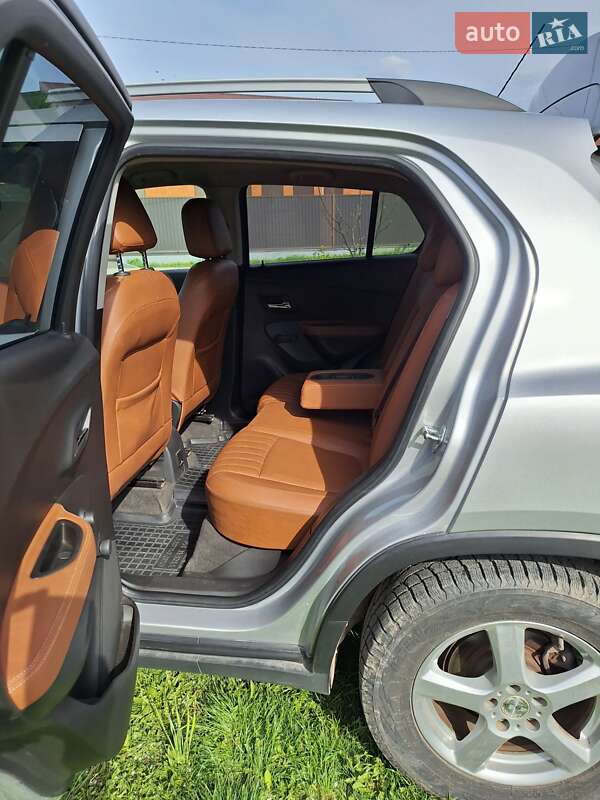 Внедорожник / Кроссовер Chevrolet Tracker 2014 в Сумах