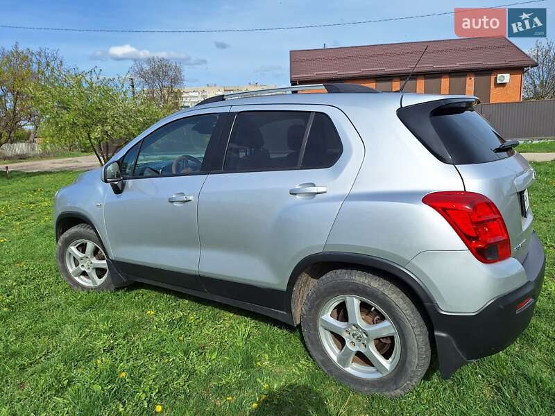 Внедорожник / Кроссовер Chevrolet Tracker 2014 в Сумах