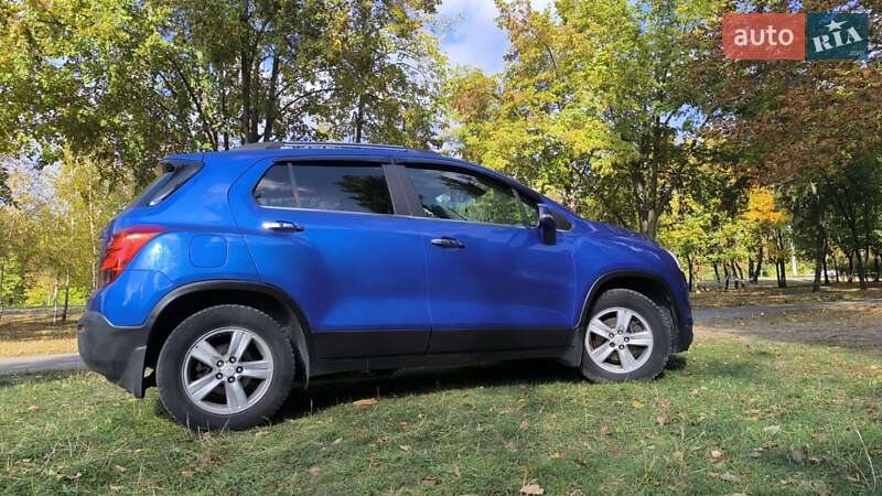 Внедорожник / Кроссовер Chevrolet Tracker 2013 в Кривом Роге