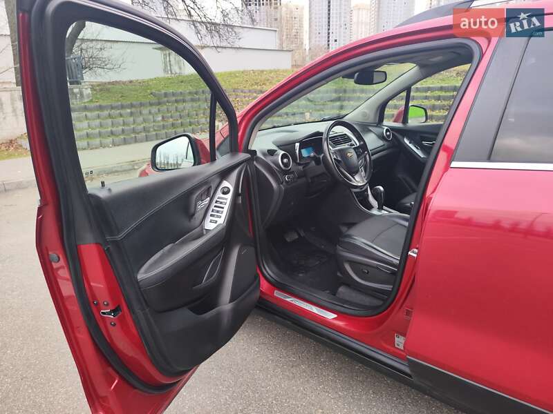 Внедорожник / Кроссовер Chevrolet Tracker 2014 в Киеве