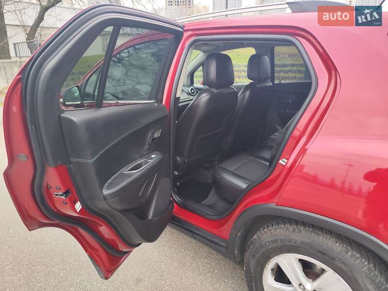 Внедорожник / Кроссовер Chevrolet Tracker 2014 в Киеве