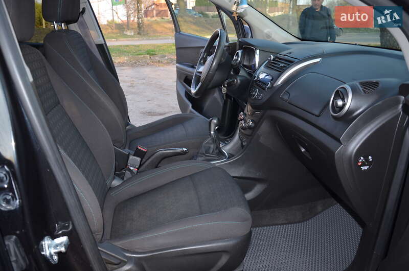 Внедорожник / Кроссовер Chevrolet Tracker 2016 в Золочеве
