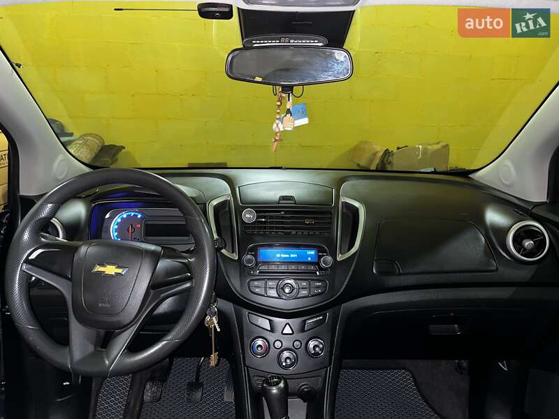 Внедорожник / Кроссовер Chevrolet Tracker 2016 в Золочеве