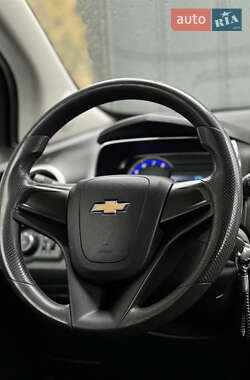 Позашляховик / Кросовер Chevrolet Tracker 2014 в 