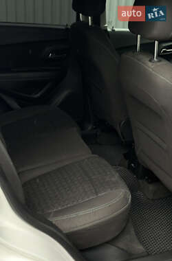 Позашляховик / Кросовер Chevrolet Tracker 2014 в 
