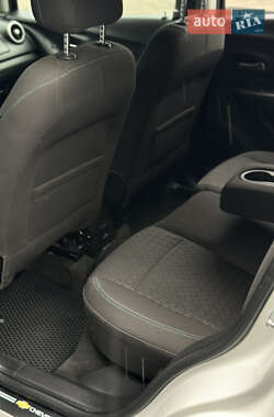 Позашляховик / Кросовер Chevrolet Tracker 2014 в 