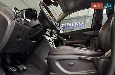 Внедорожник / Кроссовер Chevrolet Tracker 2013 в 