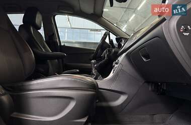 Внедорожник / Кроссовер Chevrolet Tracker 2013 в 