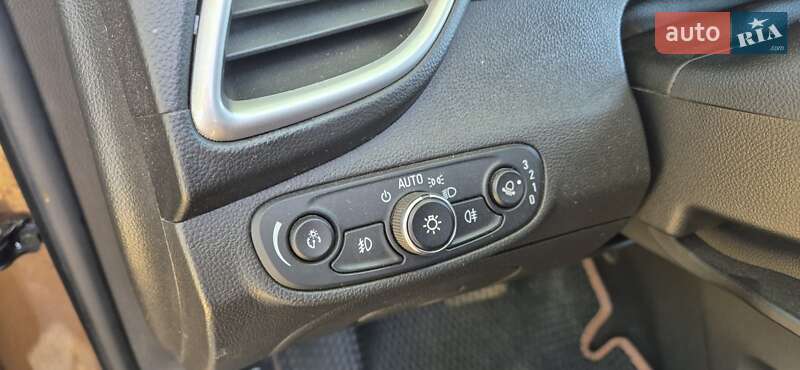 Внедорожник / Кроссовер Chevrolet Tracker 2017 в Обухове фото 8 Внедорожник / Кроссовер Chevrolet Tracker 2017 в Обухове